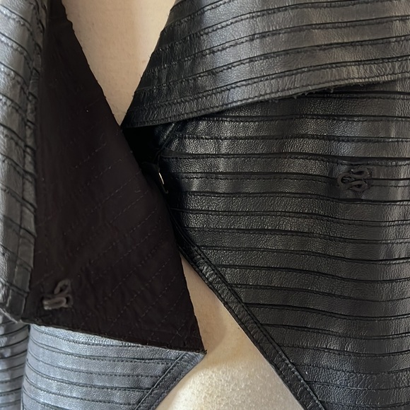 💕Marciano Black Leather Shayna Moto Jacket 2 EUC - Picture 3 of 12